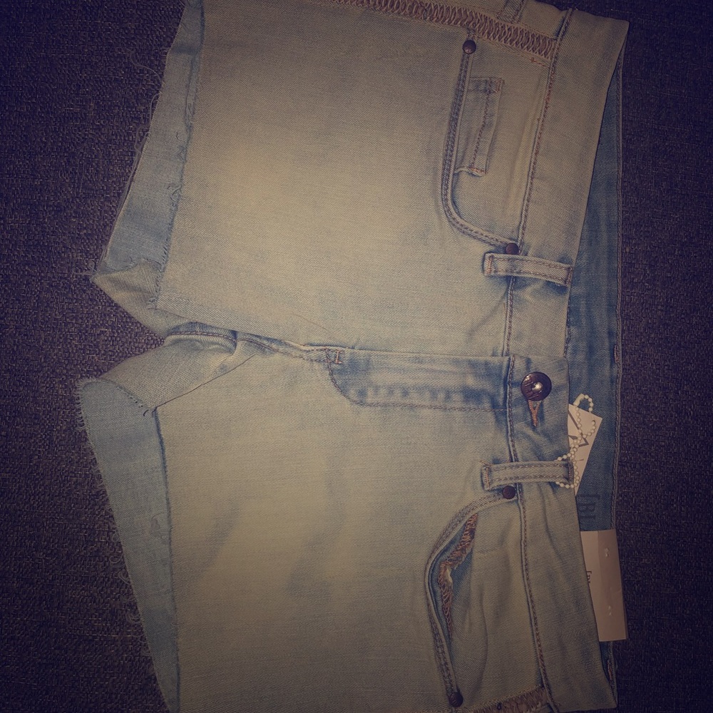 Blank nyc cut off size 28 blue jean shorts new